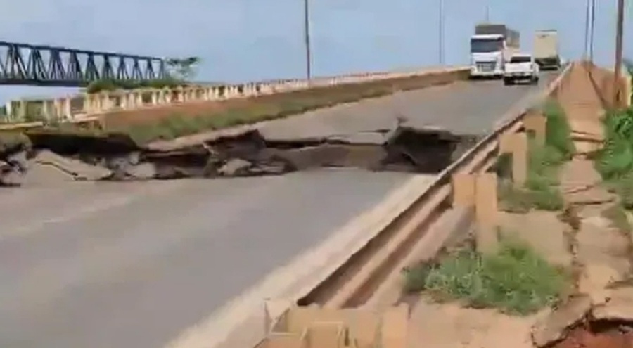 Brezilya'da çöken köprüde, 16 kişi kayboldu 2 kişi öldü!