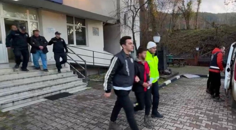 12 yaşındaki çocuğa cinsel istismarda bulunan 3 erkek tutuklandı!