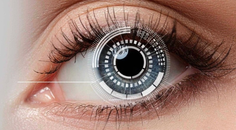 Akıllı lens ameliyatı ile gözlük tarihe karışıyor