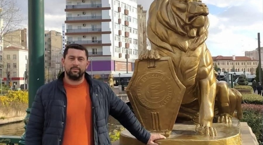 Yıkımı yapılan binadan düşen adam yaşamını yitirdi