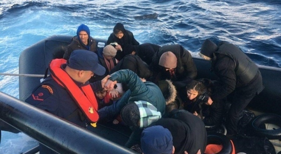 İzmir'de 76 kaçak göçmen yakalandı