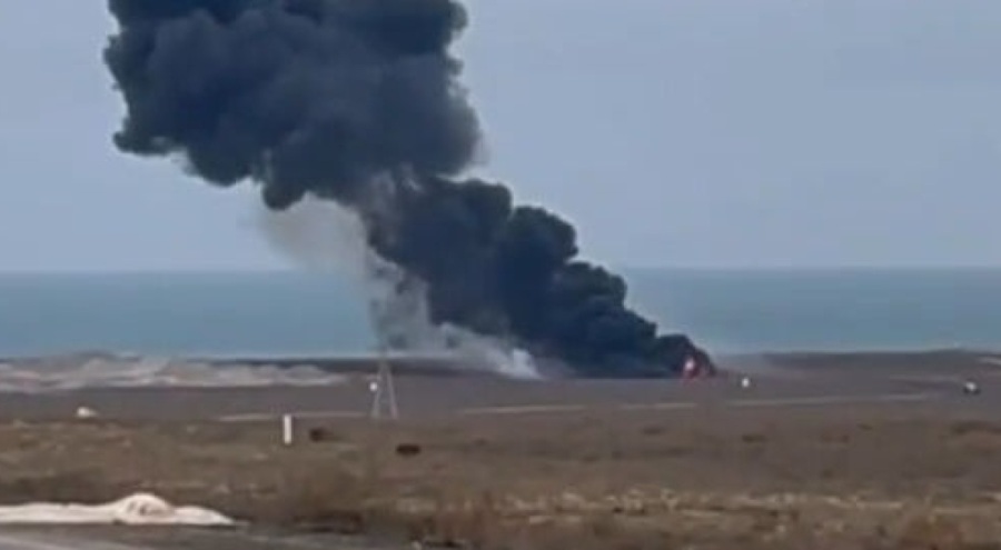 Kazakistan'da yolcu uçağı düştü