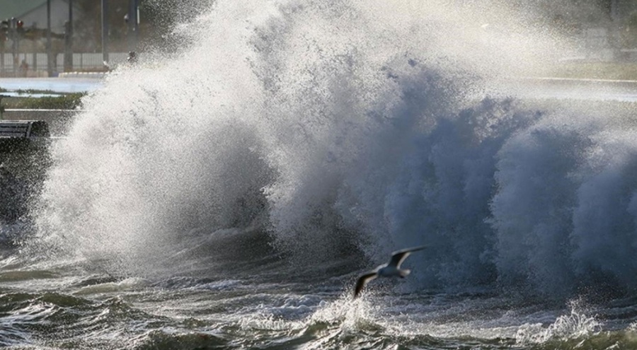 Meteoroloji Batı Karadeniz'i ve Marmara'yı beklenen fırtınaya karşı uyardı