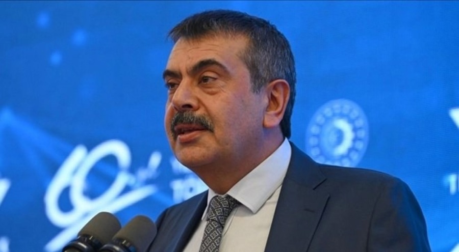 Bakan Tekin'den mülakat eleştirilerine yanıt