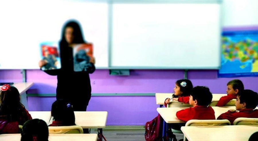 Öğretmen maaşı ne kadar olacak? 2025 en düşük öğretmen maaşı belli oldu!