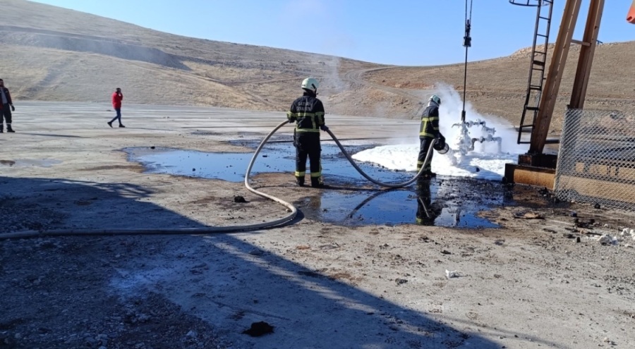 Petrol kuyusunda yangın çıktı!