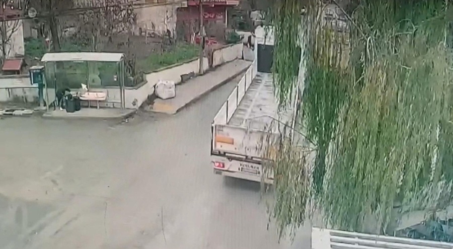 Tırın çarptığı yaşlı adam yaşamını yitirdi