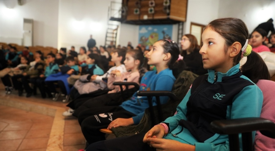 Bursa Büyükşehir'den öğrencilere vektörle mücadele eğitimi