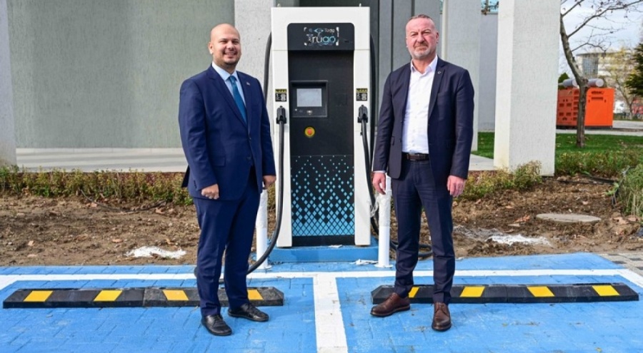 Karacabey'de elektrikli araç şarj istasyonları hizmete girdi