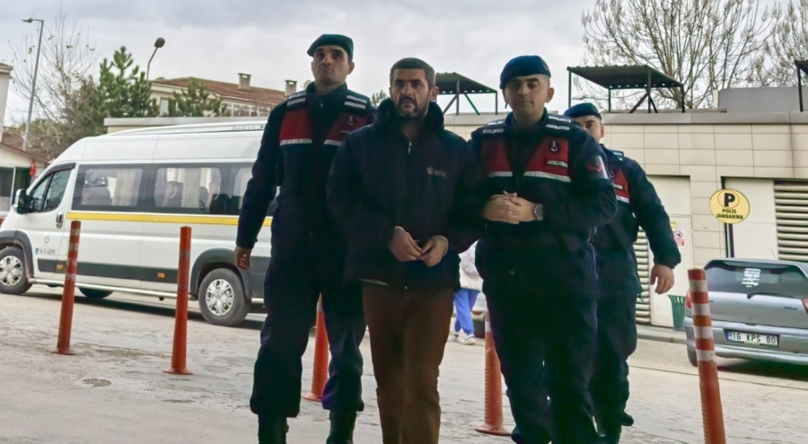 Bursa'da annesinden zorla para alan adam tutuklandı