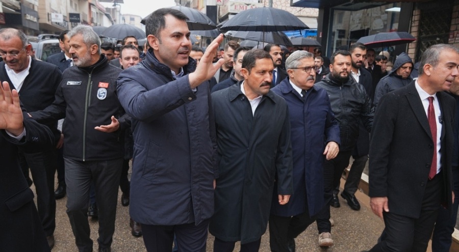 Bakan Kurum, TOKİ şantiyelerini inceledi