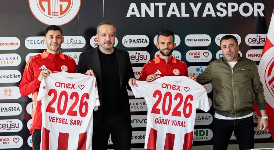 Antalyaspor'da Veysel Sarı ve Güray Vural boş sözleşmeyi imzaladı