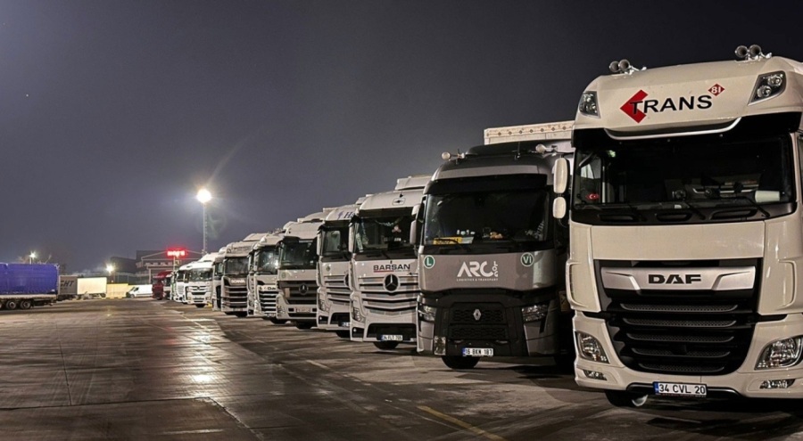 Tır şoförleri, yeni yıla ailelerinden uzakta girdi