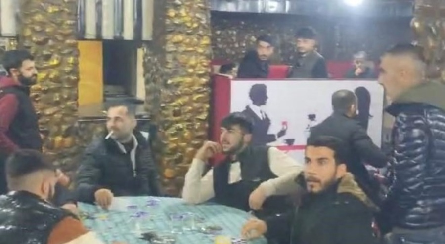 Diyarbakır polisi "mutlu yıllar" deyip baskın yaptı: 5 gözaltı