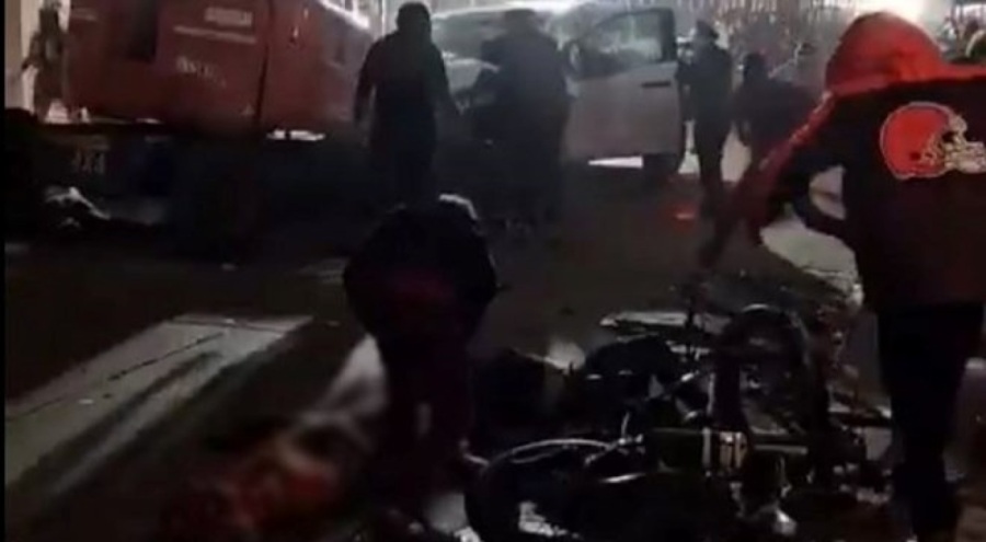 ABD'de araç kalabalığa daldı: Çok sayıda ölü ve yaralı