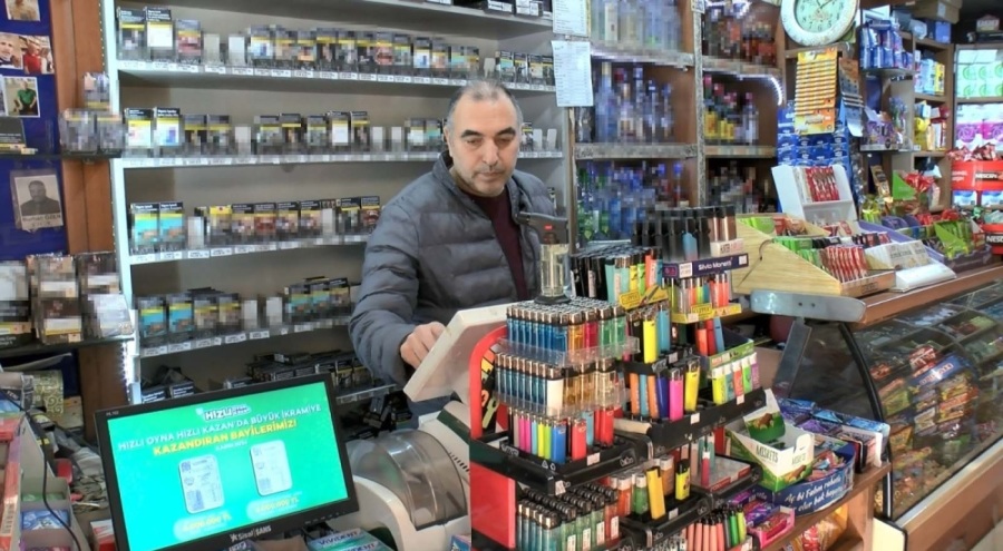 Bursa'da sattığı çeyrek bilete büyük ikramiye isabet eden bayi: Böyle bir şey yaşayacağımı hissediyordum