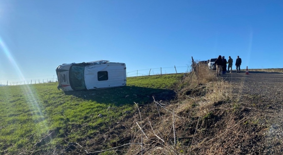 Öğrenci servisi devrildi, 9 kişi ölümden döndü