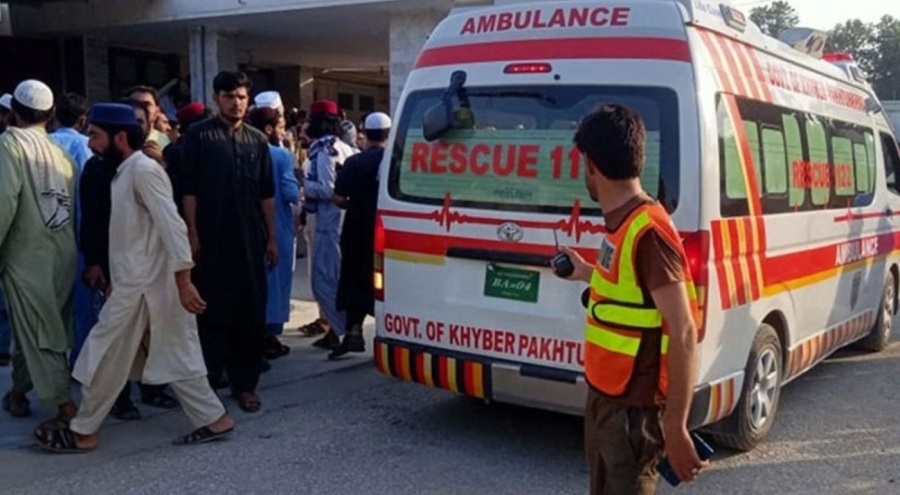 Pakistan'da bombalı saldırı!