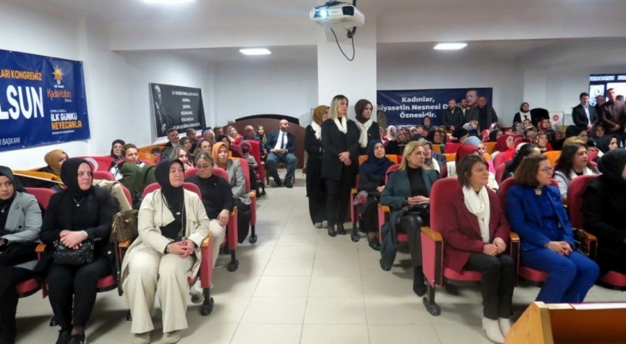 AK Parti Mudanya İlçe Kadın Kolları Başkanlığına mevcut başkan Sibel Kalender seçildi