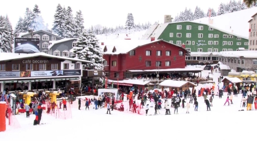 Uludağ'da hafta sonu pistler doldu