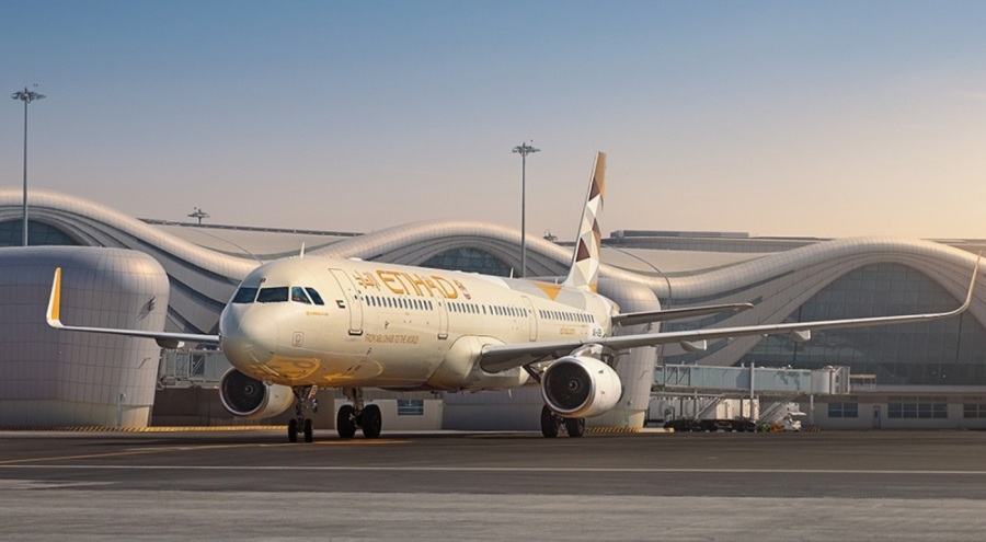 Kalkış sırasında uçağın iniş takımları alev aldı!