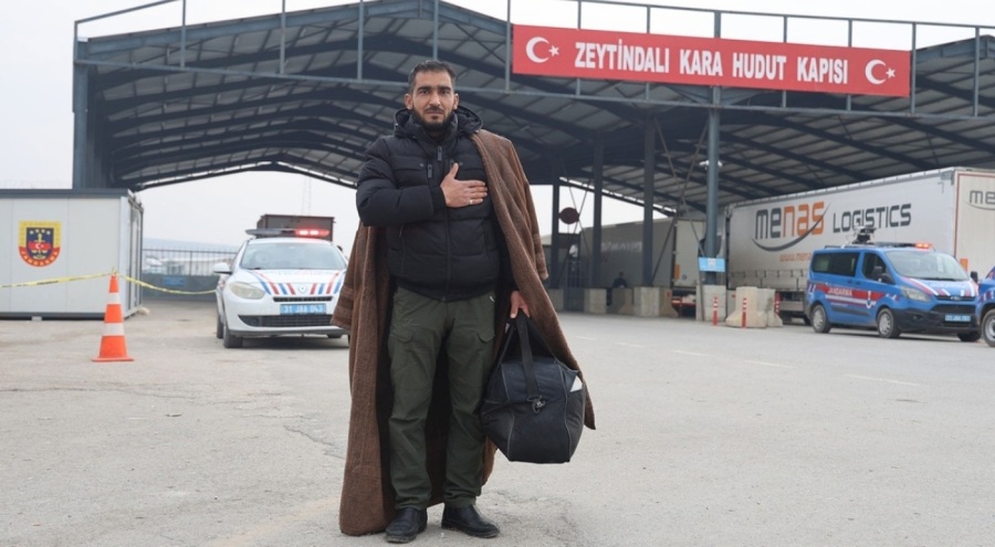 Suriyelilerin Hatay'dan memleketlerine dönüşleri sürüyor