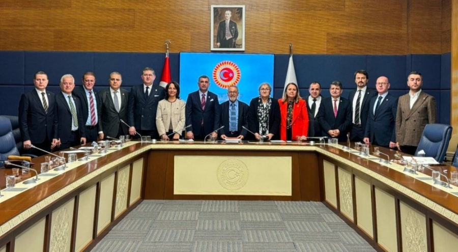 CHP'li heyet, Prof. Dr. Görür'den deprem ile ilgili görüş aldı