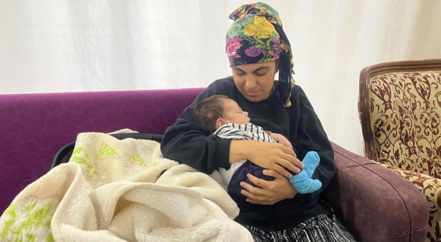Yeni doğan bebeğine Ferdi Tayfur ismini koydu