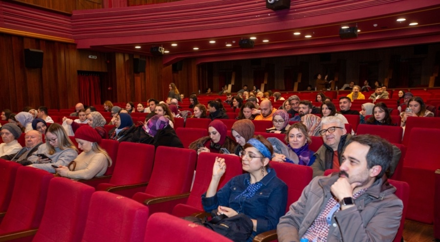 Bursalılar her Pazar Tayyare Sineması'nda bir araya geliyor