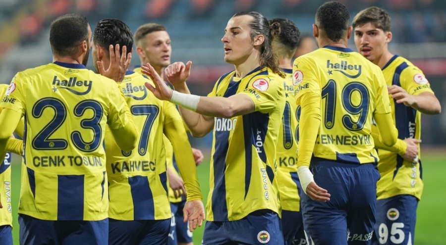 Fenerbahçe deplasmanda Kasımpaşa'yı 3-0 mağlup etti