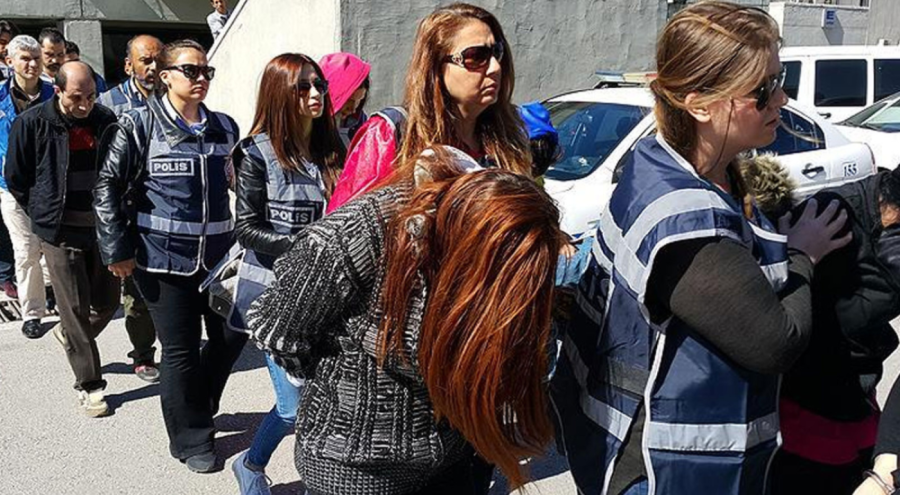 Fuhuş operasyonu! 13 kişi gözaltına alındı