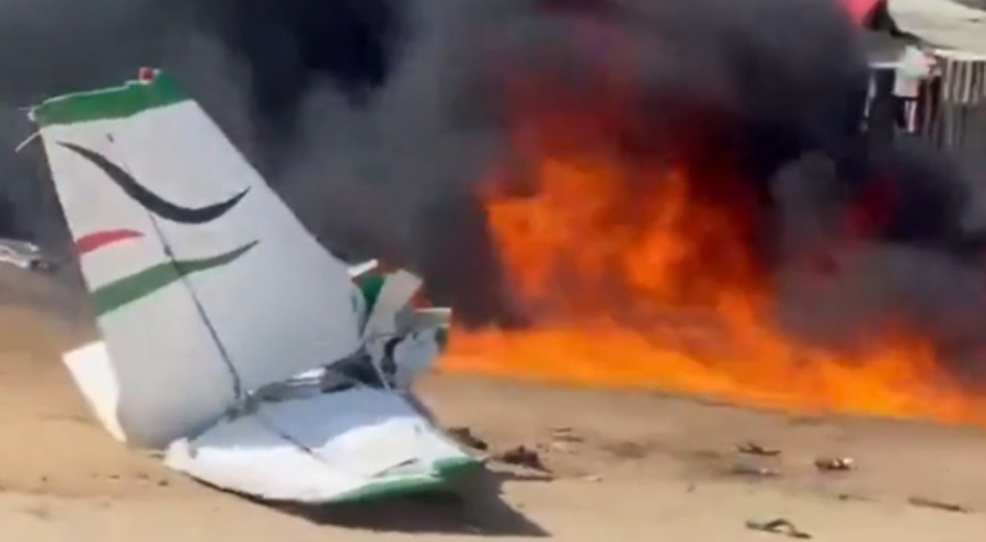 Kenya'da uçak sert iniş yaptı: 3 ölü, 3 yaralı