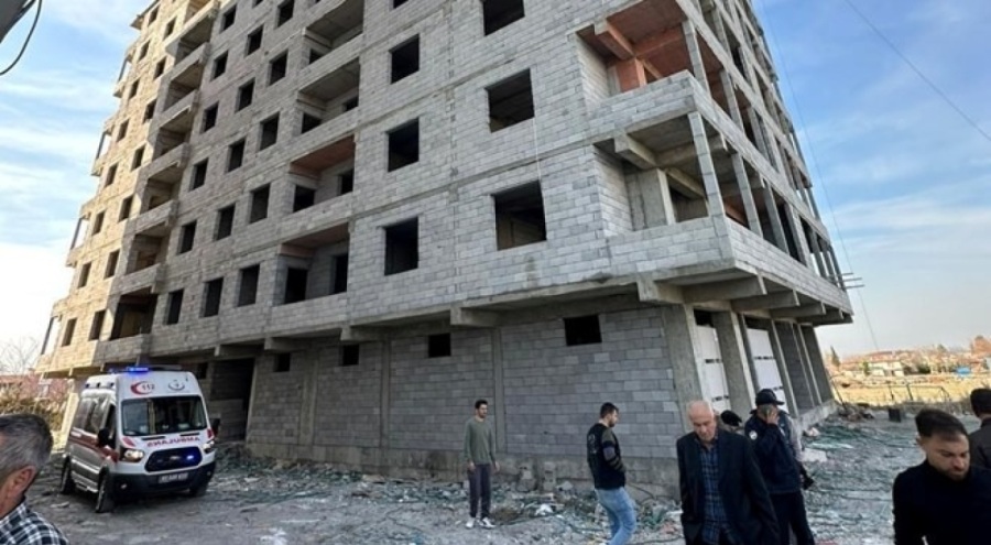 İnşaattan düşen işçi ağır yaralandı