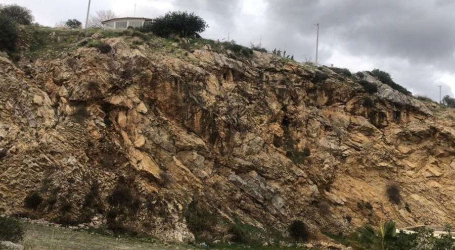 Uçurumdan atlayan kadın hayatını kaybetti