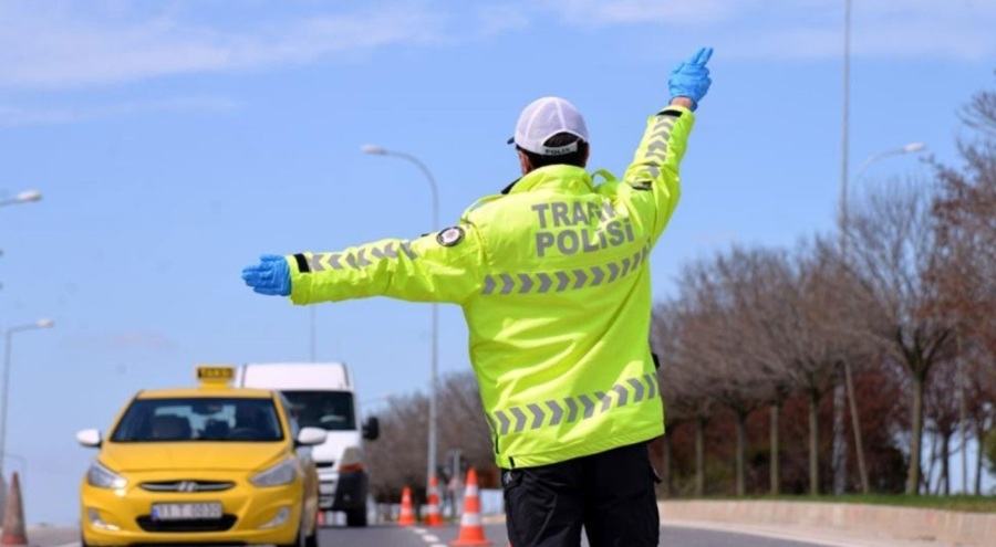 Bakan Yerlikaya duyurdu: 605 bin 311 araç ve sürücüye ceza kesildi