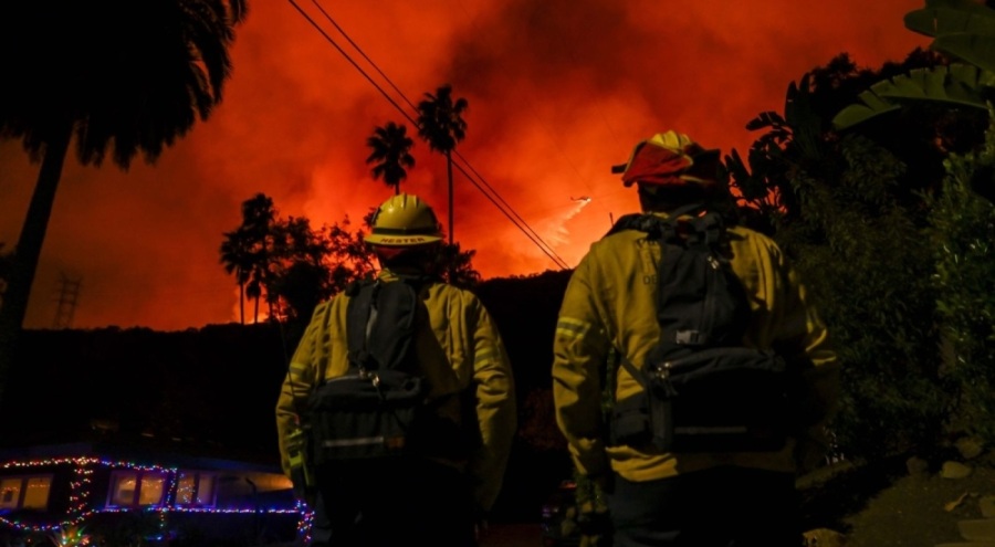Los Angeles alev alev yanıyor, can kaybı yükseliyor