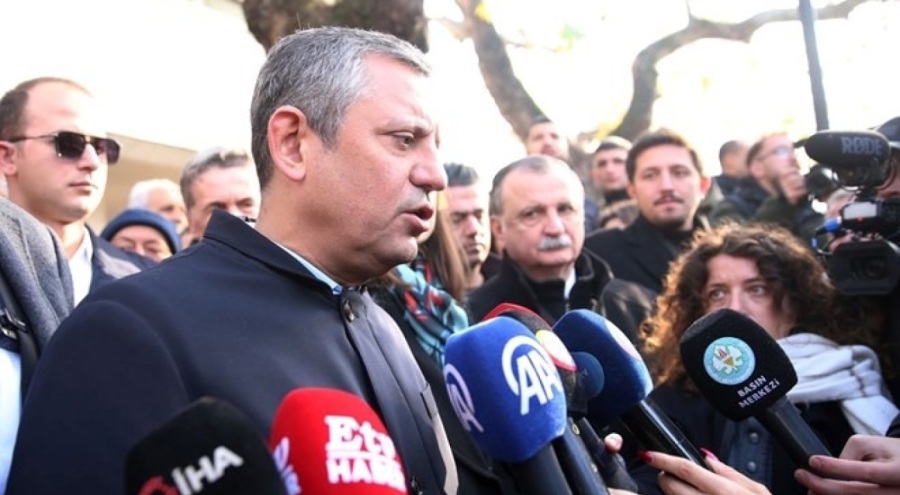 Özgür Özel: Belediye başkanımızın yanındayız