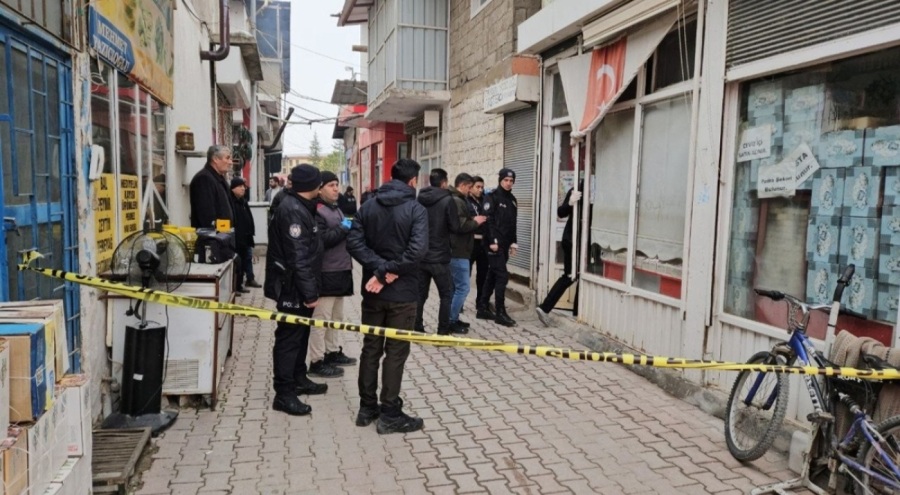 Hamur makinesine takılan atkı sonu oldu