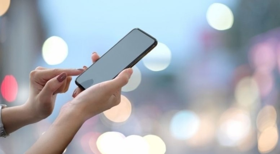 Nokia akıllı telefon üretimini durdurdu