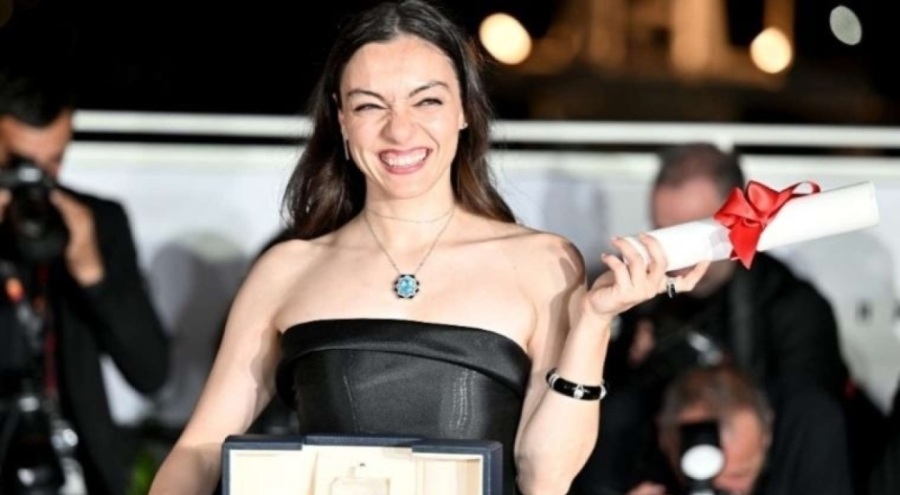 Merve Dizdar şövalye ilan edildi!