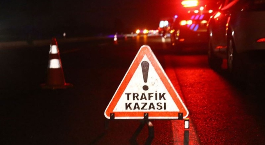 Aşırı hız nedeniyle kontrolden çıkan aracın çarptığı çocuk öldü