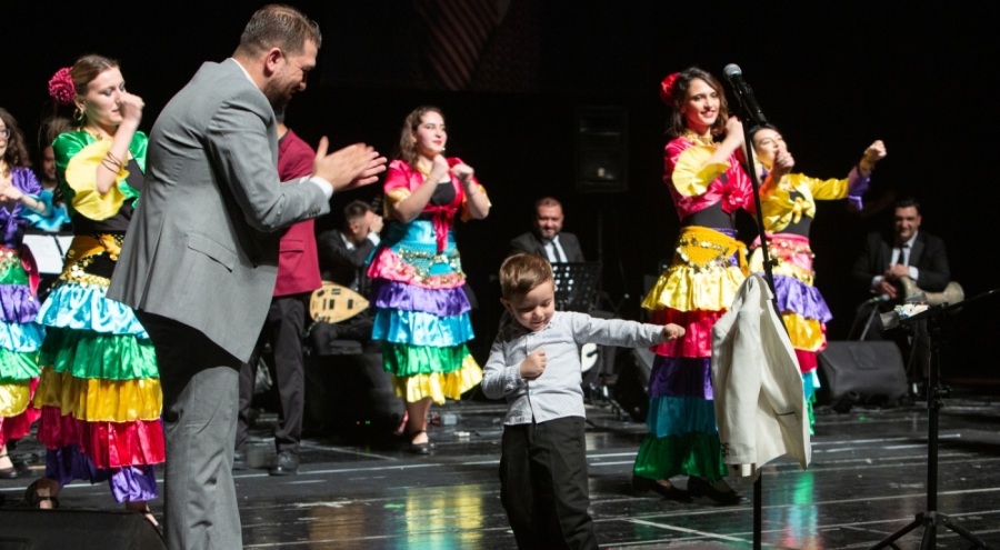 Bursa'da Çalgıcı Mektebi Roman Orkestrası'ndan muhteşem konser