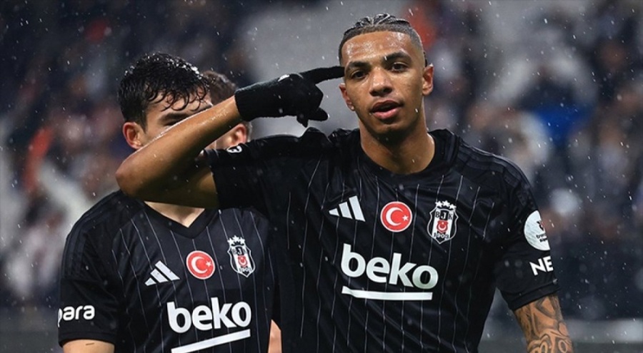 Beşiktaş'ta ayrılacak isimlerin listesi kabarıyor