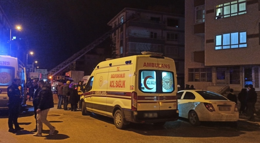 Evde çıkan yangında bir kişi öldü