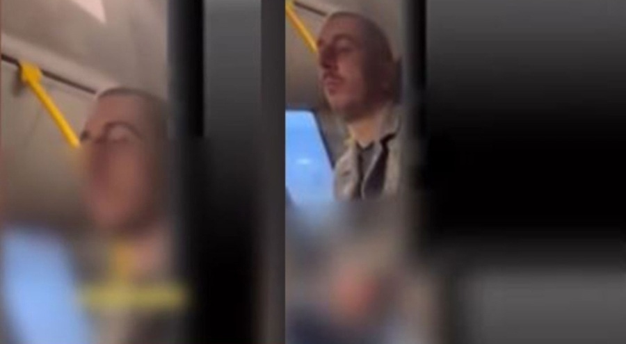 Metrobüste iğrenç olay: Kadınlara bakıp mastürbasyon yaptı