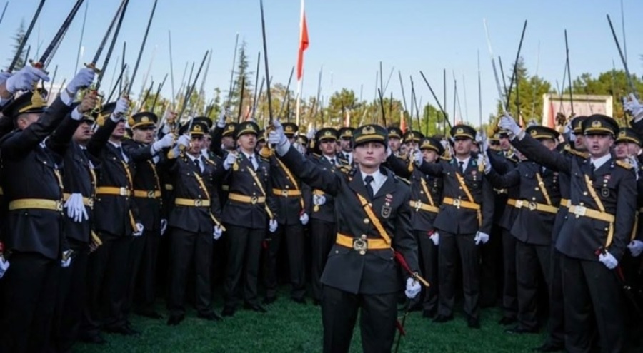 Kılıçlı yemin soruşturması: Teğmenler savunmaya "Mustafa Kemal'in askeriyiz" diye başlamış