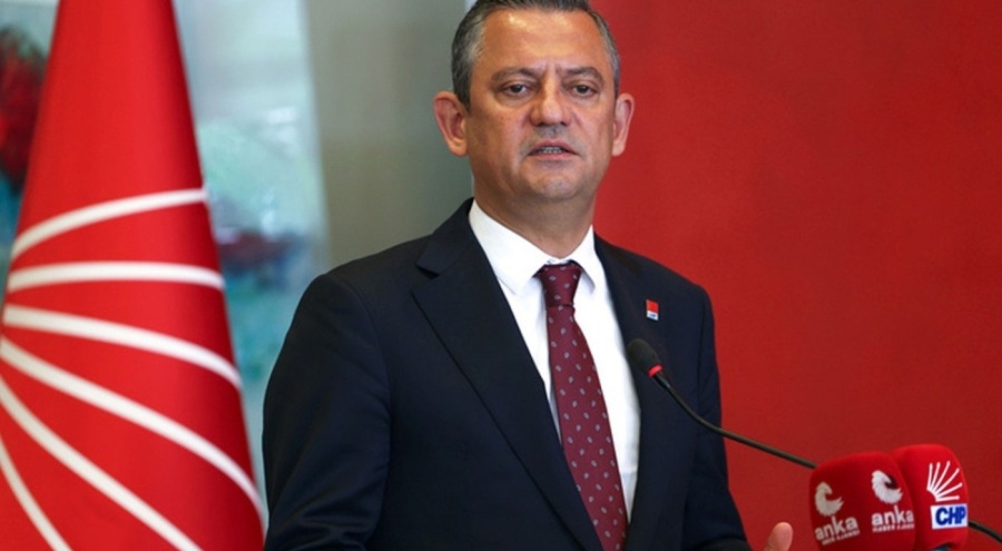 Özgür Özel, Beşiktaş Belediyesi çalışanlarını ziyaret etti