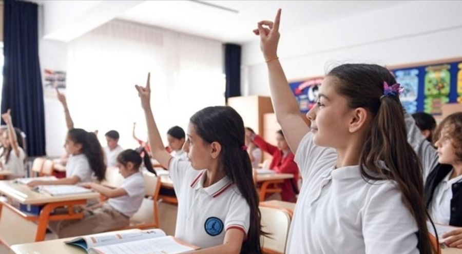 İlkokullara sınıf tekrarı geldi, tenefüs sürelerinde değişikliğe gidildi