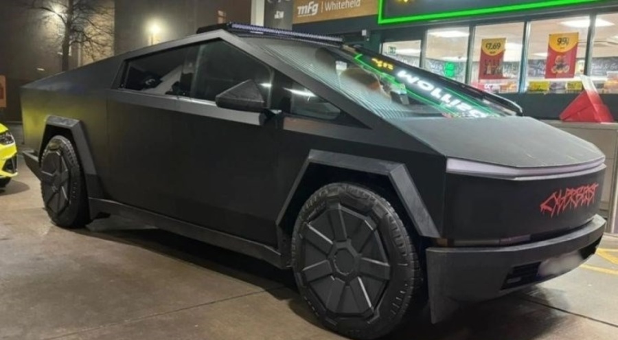 Tesla Cybertruck trafikten men edildi!
