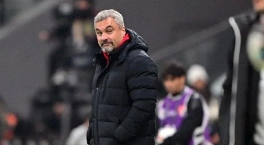 Samsunspor'un teknik direktörü Reis: "Rakibimiz 11 kişiden fazlaydı"